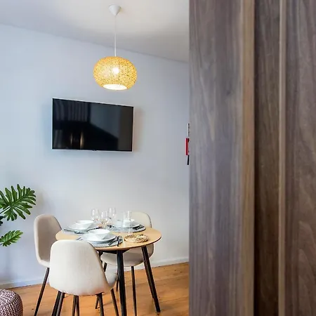 Mouzinho Darling W/ Ac In Center By Lovelystay 포르투