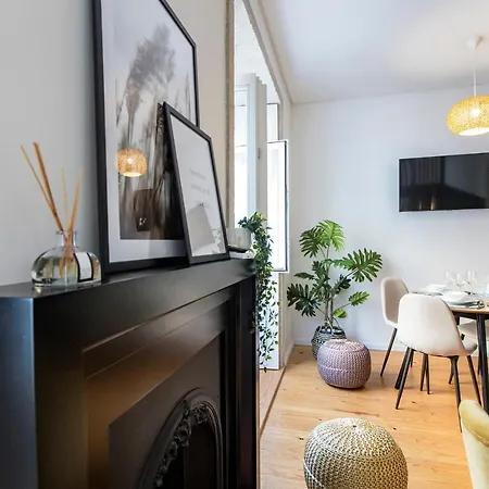 아파트 Mouzinho Darling W/ Ac In Center By Lovelystay *