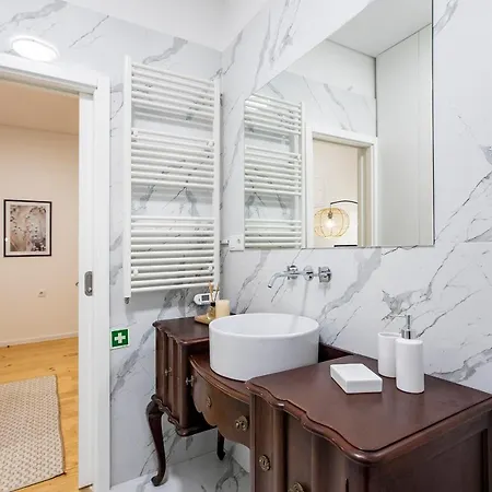 Mouzinho Darling W/ Ac In Center By Lovelystay Porto